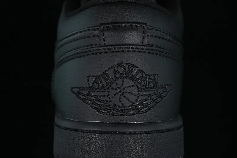 All categories Air Jordan Jordan series basketball shoes Air Jordan 1 Low Z version Air Jordan 1 Low AJ1 Joe 1 black and gray low-top cultural casual sneakers 553558-091